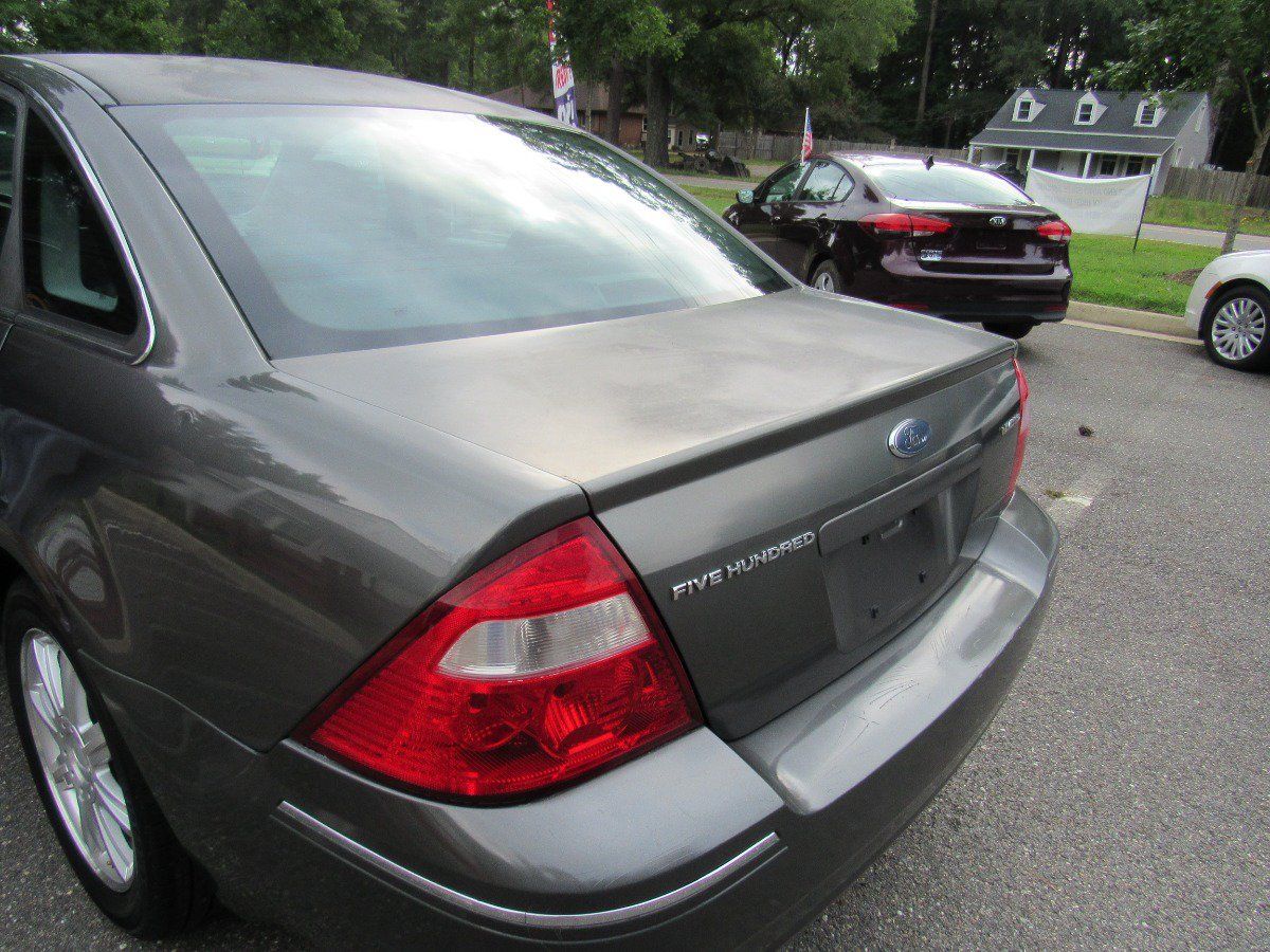 Used 2005 Ford Five Hundred Limited FWD image 6