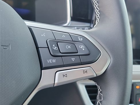 New 2026 Volkswagen Taos SE FWD image 27