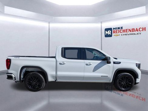 Used 2024 GMC Sierra 1500 Elevation AWD/4WD image 3
