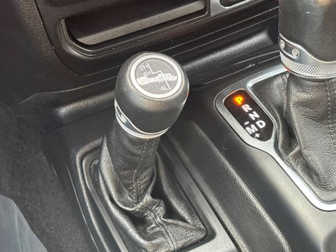 Used 2021 Jeep Wrangler Unlimited Sahara image 48