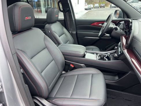 Used 2025 Chevrolet Traverse Z71 w/ Driver Confidence Package image 27