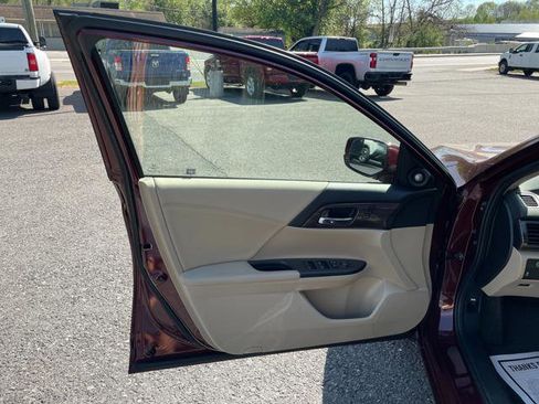 Used 2017 Honda Accord EX-L image 14
