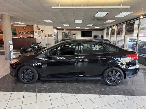 Used 2016 Ford Focus S image 2