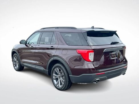 Used 2023 Ford Explorer XLT w/ Equipment Group 202A AWD/4WD image 6