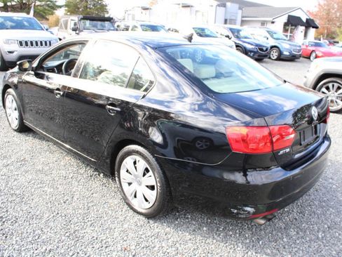 Used 2014 Volkswagen Jetta SE image 9