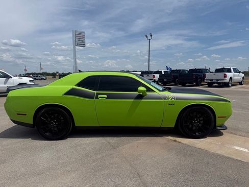 Used 2023 Dodge Challenger R/T Scat Pack w/ T/A Package RWD image 6