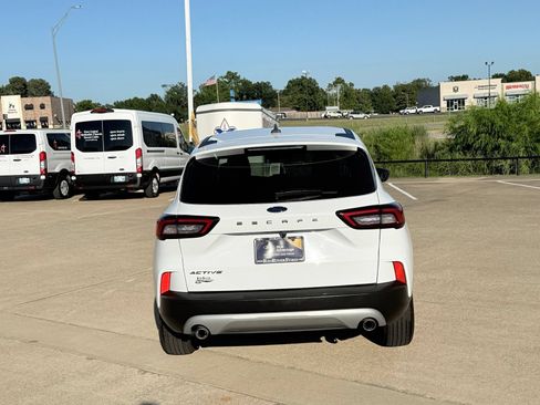 Certified 2025 Ford Escape Active FWD image 6