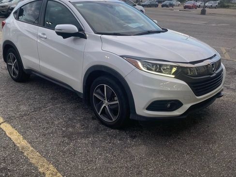 Used 2022 Honda HR-V EX image 2