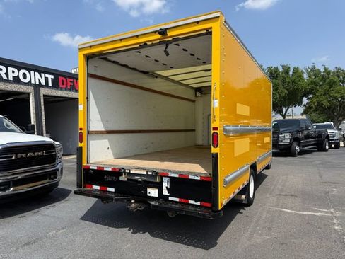 Used 2022 Ford E-350 and Econoline 350 Super Duty RWD image 8