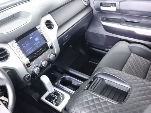 Used 2020 Toyota Tundra SR5 w/ SR5 Upgrade Package image 30