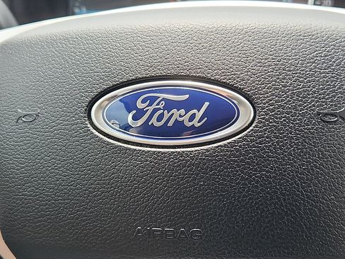 Used 2021 Ford Explorer Limited w/ Equipment Group 301A AWD/4WD image 26