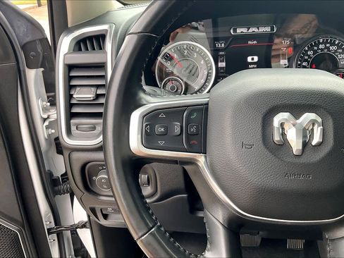 Used 2022 RAM 1500 Laramie AWD/4WD image 23
