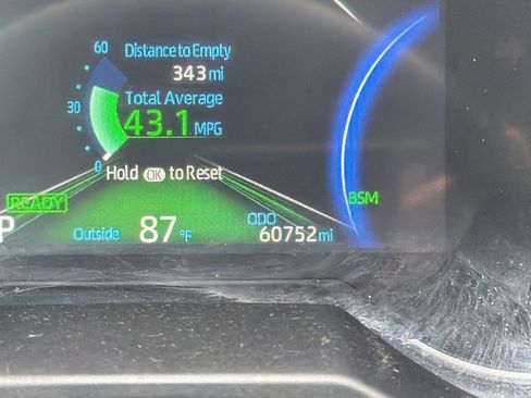 Used 2020 Toyota RAV4 Limited AWD/4WD image 19