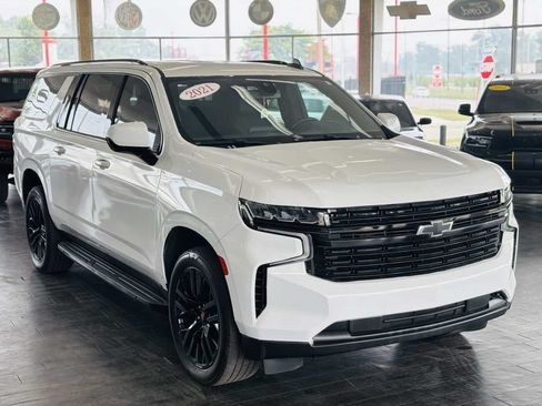 Used 2021 Chevrolet Suburban RST AWD/4WD image 1