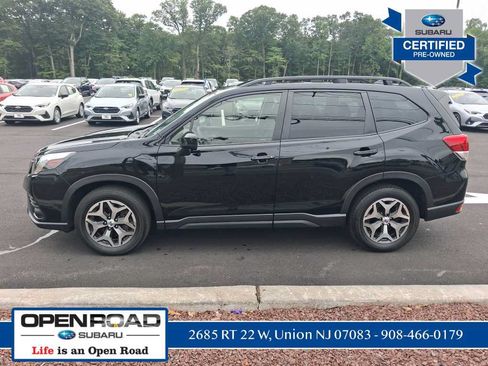 Used 2023 Subaru Forester Premium AWD/4WD image 8