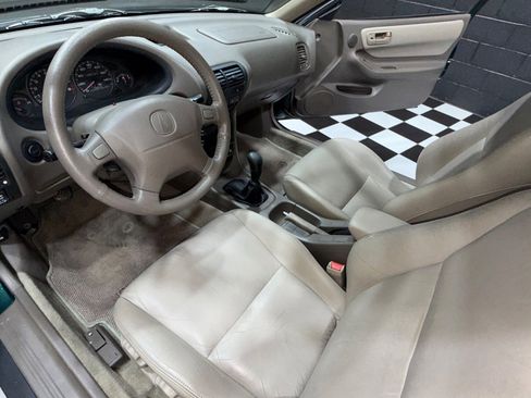 Used 2000 Acura Integra GS-R FWD image 2
