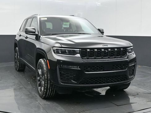 New 2026 Jeep Grand Cherokee Limited image 2