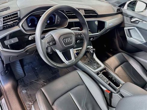 Used 2025 Audi Q3 2.0T Premium Plus w/ Premium Plus Package AWD/4WD image 9