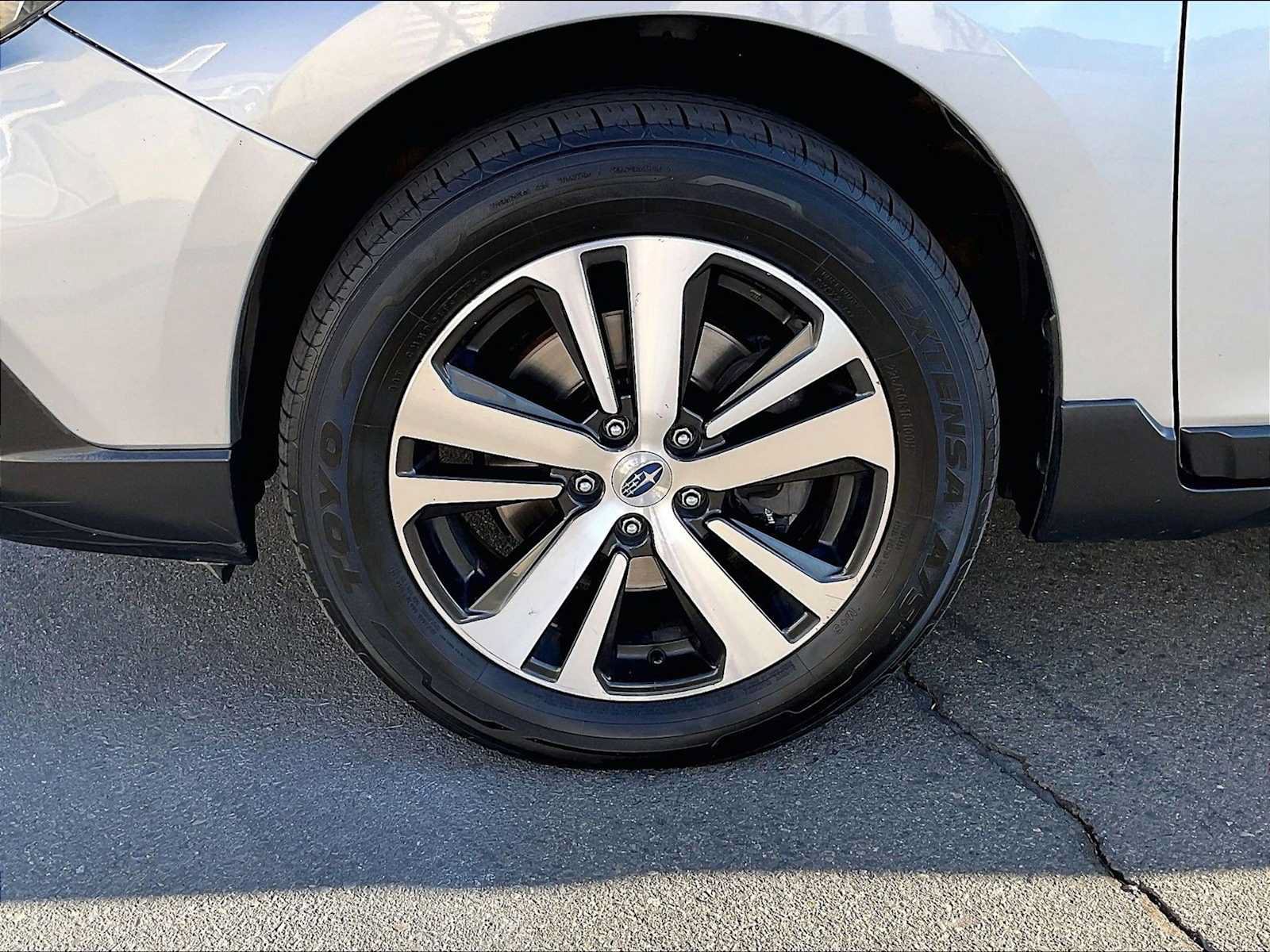 Used 2019 Subaru Outback 2.5i Limited AWD/4WD image 13