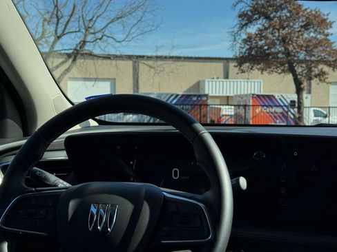 Used 2025 Buick Encore GX Preferred image 34