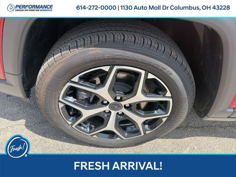 Used 2025 Jeep Compass Limited AWD/4WD image 10