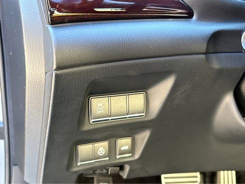 Used 2015 INFINITI Q70 3.7 w/ Sport Package image 17