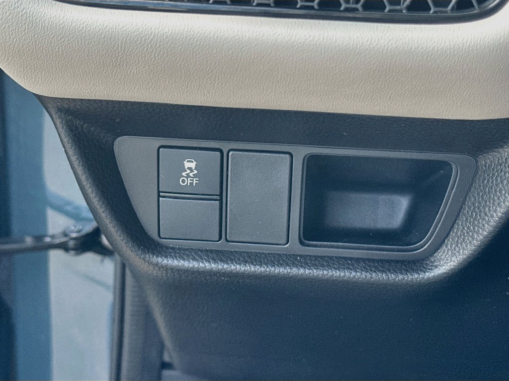 Used 2025 Honda HR-V LX image 10