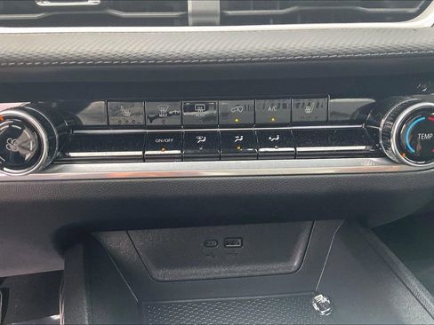 Used 2026 Chevrolet Equinox LT FWD image 29
