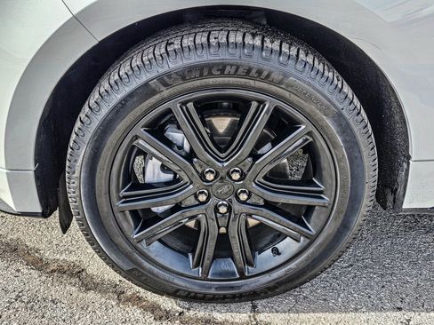 Used 2024 Ford Edge ST-Line image 8