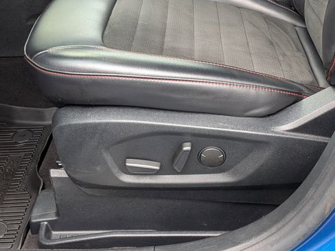 Used 2020 Ford Edge ST-Line w/ Cold Weather Package image 13