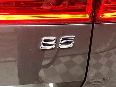 Used 2022 Volvo XC60 B5 Momentum image 14