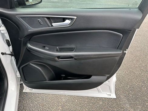 Used 2024 Ford Edge SE image 20