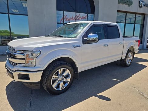 Used 2019 Ford F150 Lariat w/ Equipment Group 502A Luxury AWD/4WD image 4