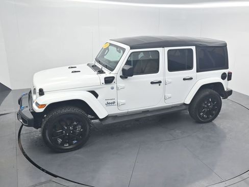Used 2023 Jeep Wrangler Unlimited Sahara AWD/4WD image 59