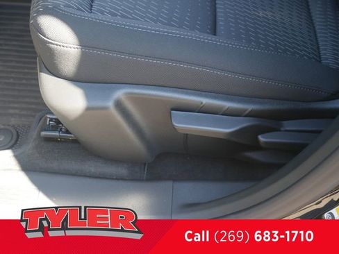 New 2026 Chevrolet Equinox LT w/ Safety and Technology Package image 19