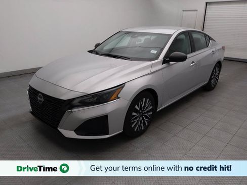 Used 2025 Nissan Altima 2.5 SV FWD image 1