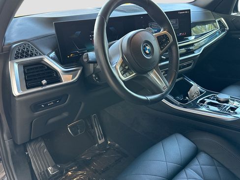 Certified 2025 BMW X5 xDrive50e w/ M Sport Package image 9