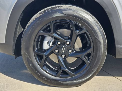 New 2026 Chevrolet Trax LT w/ Driver Confidence Package FWD image 12