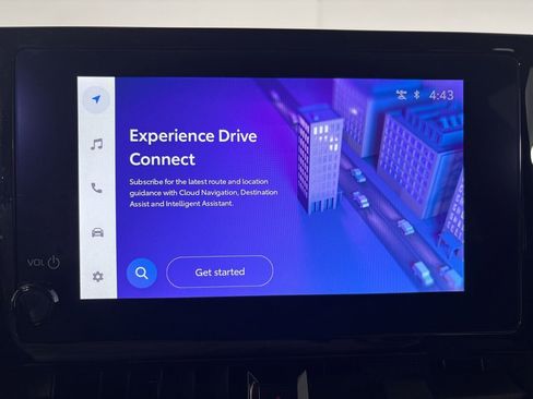 Used 2025 Toyota Corolla LE image 14