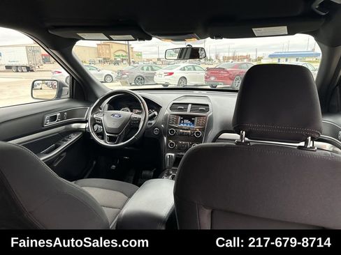 Used 2018 Ford Explorer XLT image 70