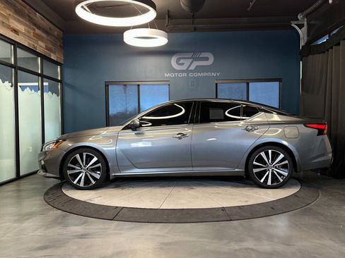 Used 2020 Nissan Altima 2.5 Platinum image 6