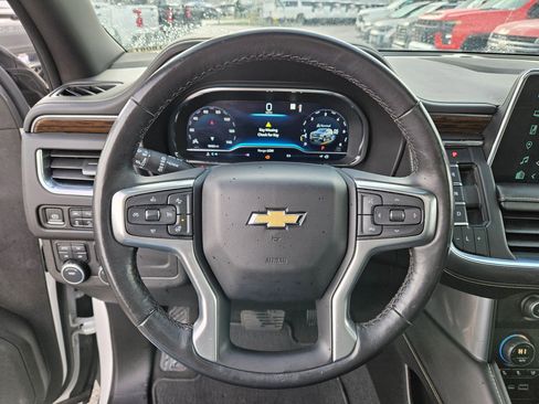 Used 2023 Chevrolet Tahoe Premier AWD/4WD image 17