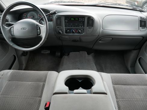 Used 2002 Ford F150 XLT image 10