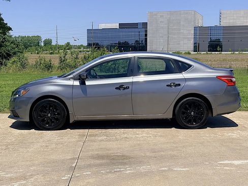 Used 2017 Nissan Sentra SV w/ Style Package FWD image 11