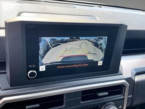Used 2025 Toyota 4Runner SR5 AWD/4WD image 19