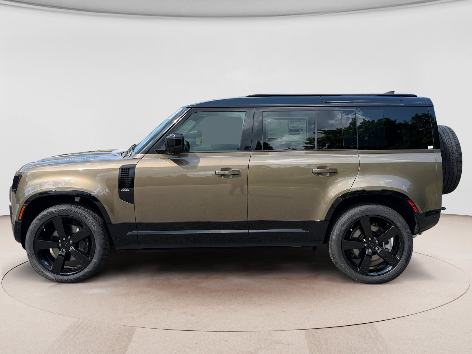 New 2026 Land Rover Defender 110 X-Dynamic SE AWD/4WD image 2