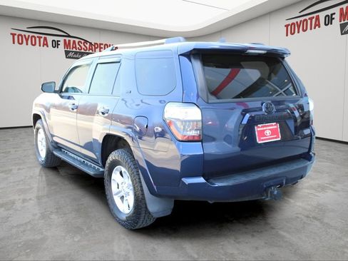 Certified 2022 Toyota 4Runner SR5 Premium w/ Moonroof Package AWD/4WD image 3