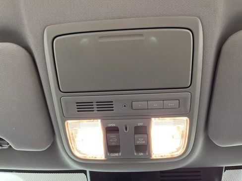 Used 2020 Honda CR-V Touring image 35