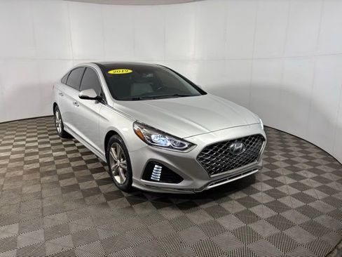 Used 2019 Hyundai Sonata Limited w/ Ultimate Package 04 image 6
