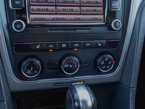 Used 2015 Volkswagen Passat 1.8T S image 28